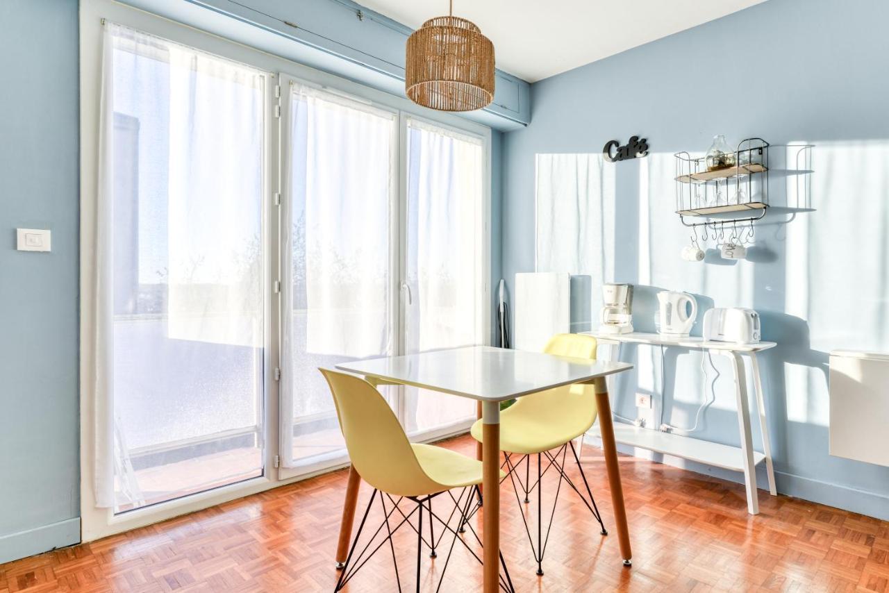 Les Couleurs Du Monde ! Parking Et Balcon Apartment Carcassonne Luaran gambar