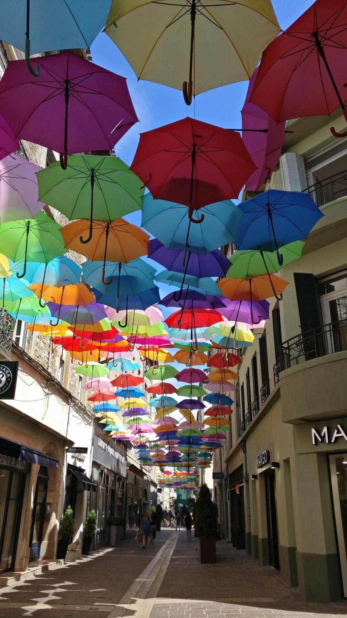 Les Couleurs Du Monde ! Parking Et Balcon Apartment Carcassonne Luaran gambar